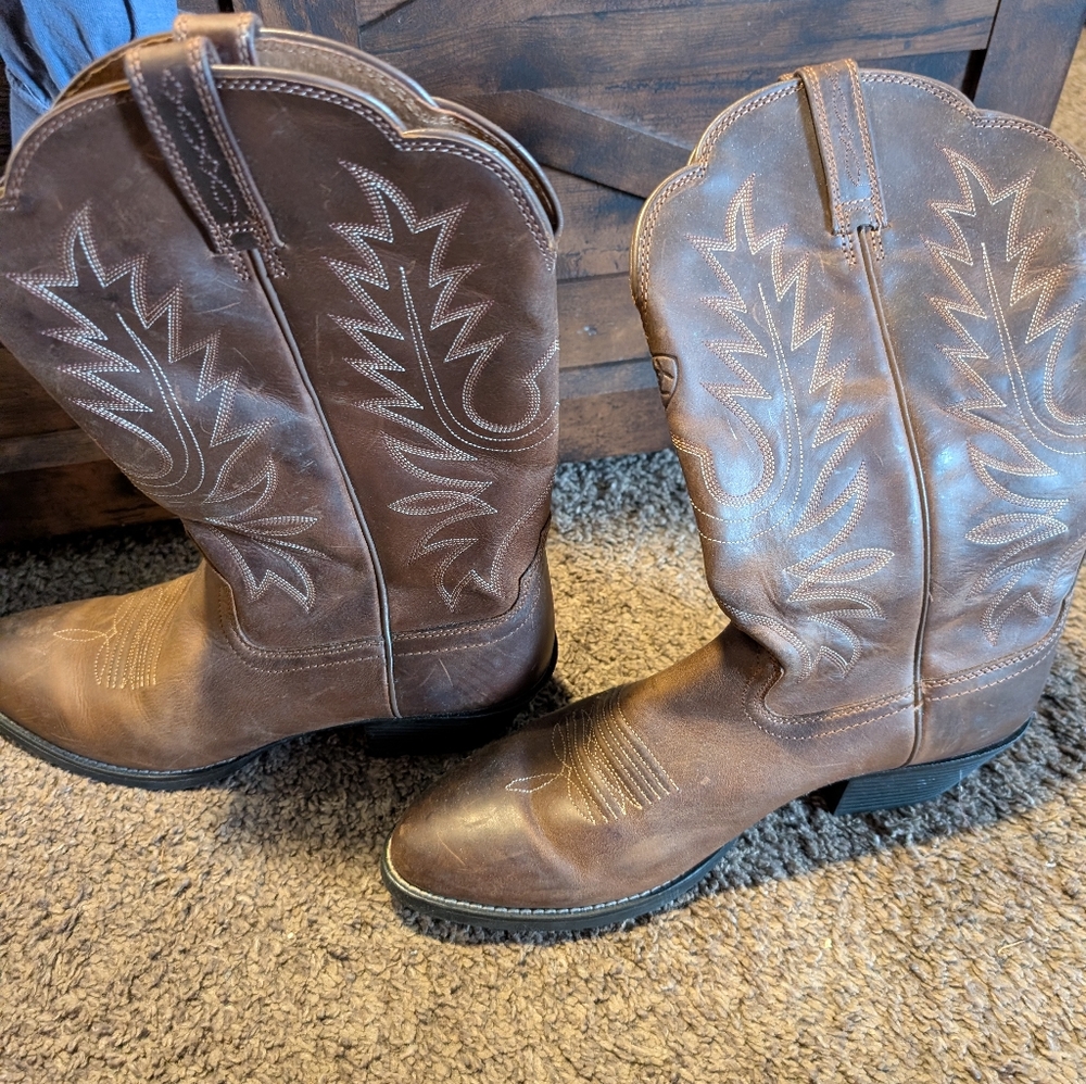 Ariat Brown Embroidered Cowboy Boots